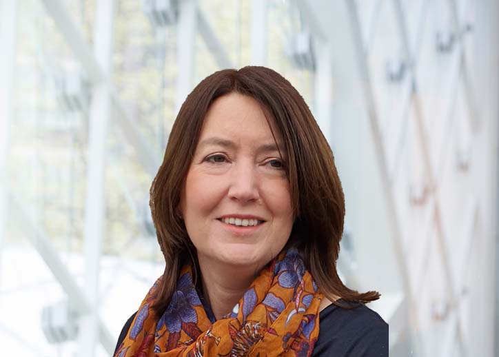Lisa Oakes